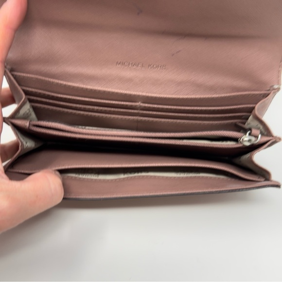 MICHAEL Michael Kors Jet Set Travel Carryall Dusty Rose Saffiano Leather Wallet - Picture 6 of 9